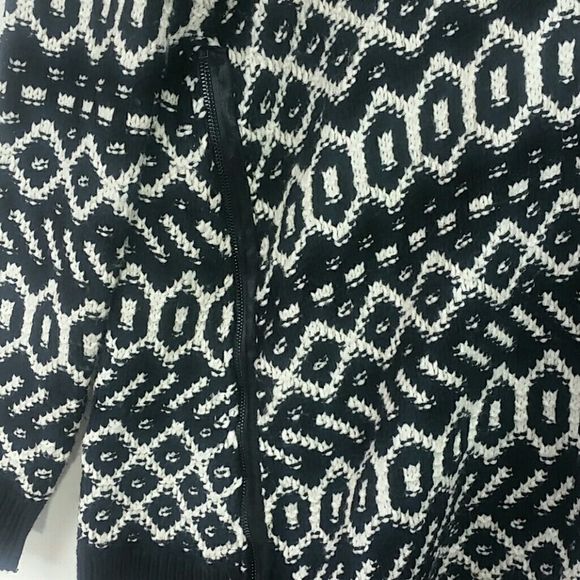 - Ann Taylor Medium wool blend sweater black white side zip details - Picture 6 of 9